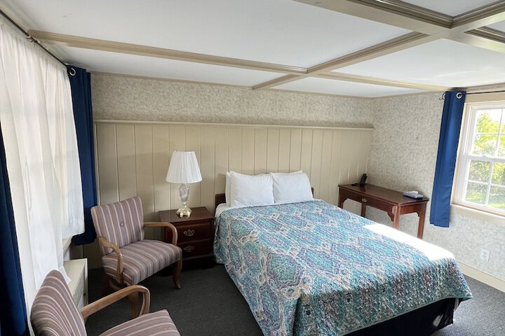 Room 22 of 28