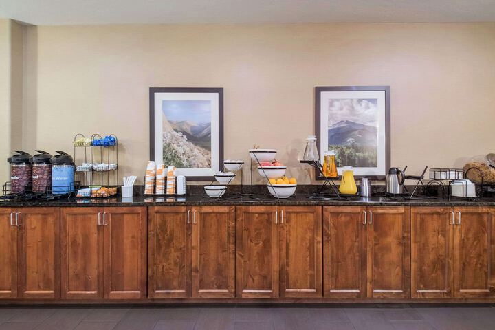 Breakfast/Coffee Service 46 of 55
