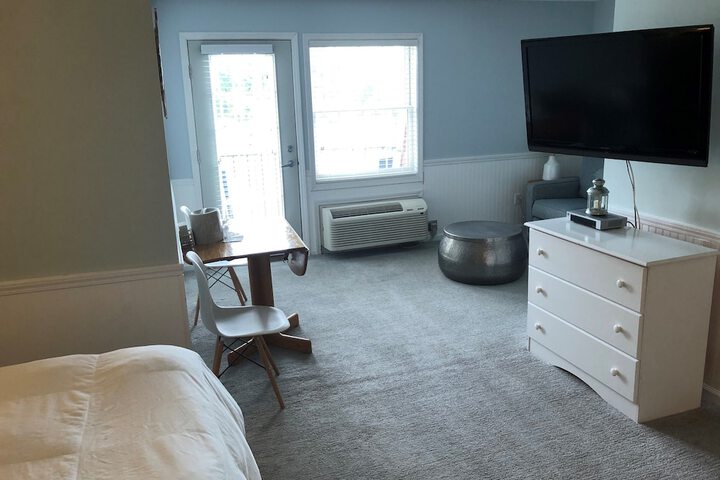 Room 196 of 279