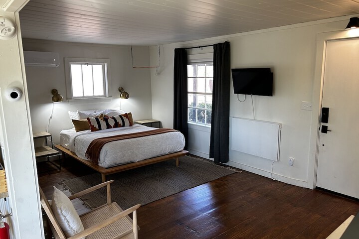 Room 50 of 80