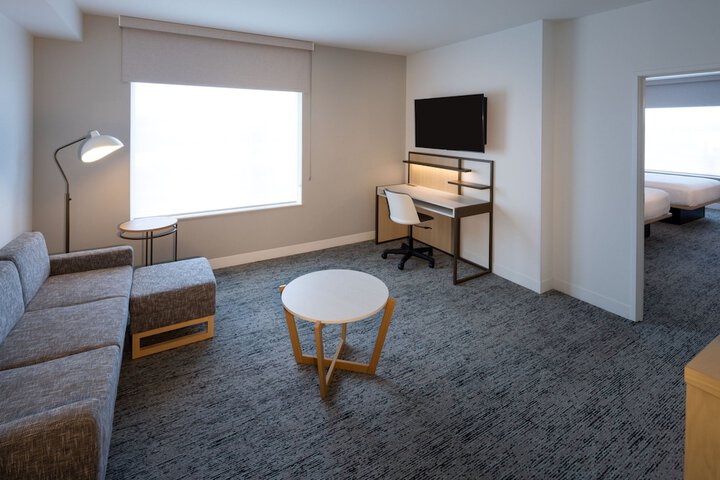 Room 13 of 30