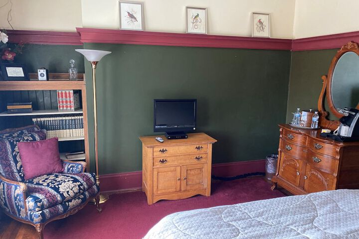 Room 44 of 92