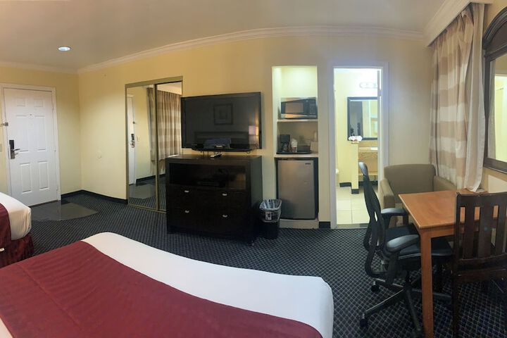 Room 18 of 43