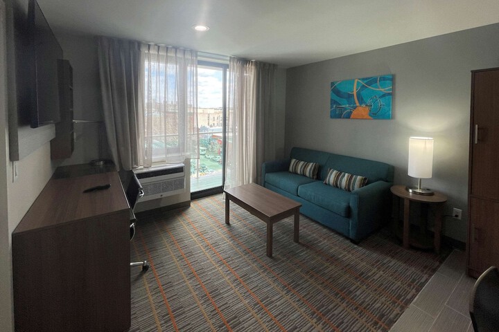 Room 21 of 28