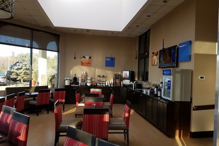 Breakfast/Coffee Service 66 of 71