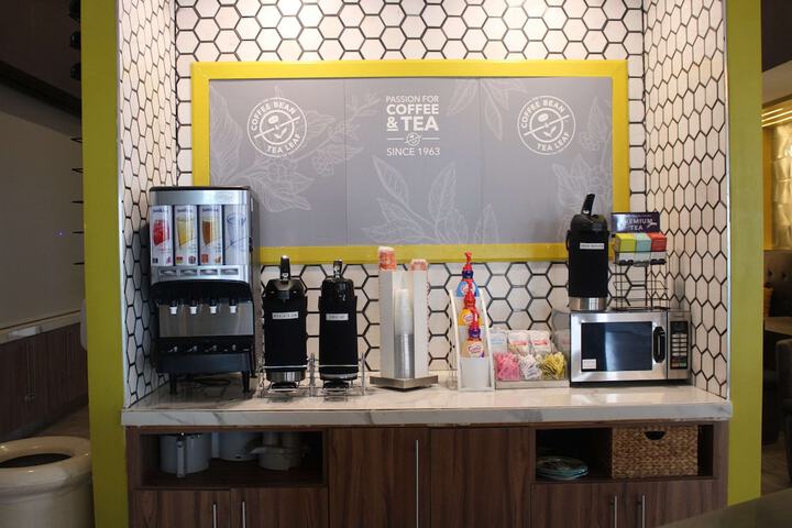 Breakfast/Coffee Service 30 of 32
