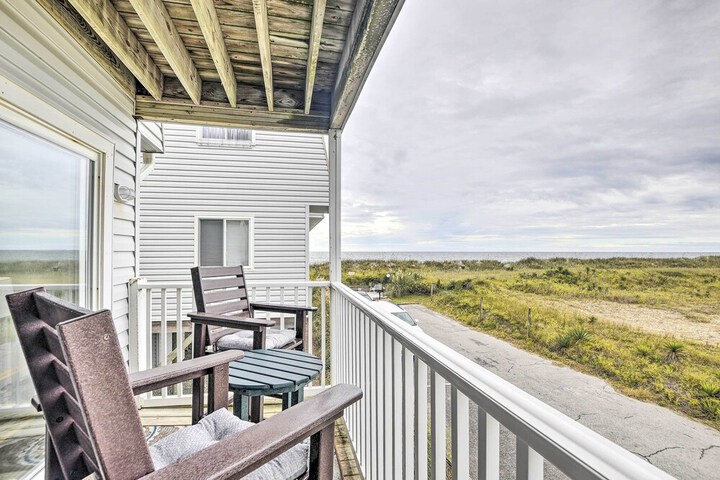 Cozy Ocean Isle Beach Condo Steps to the Beach!