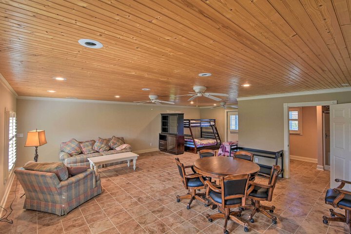 Serving Southern Charm at This Clarkesville House!
