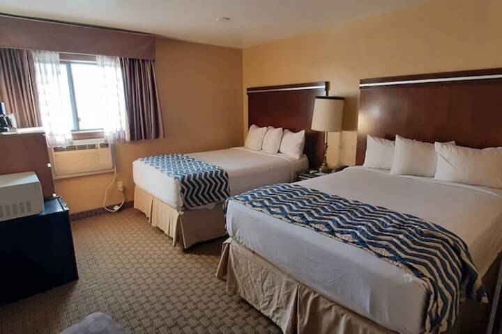 Room 18 of 28