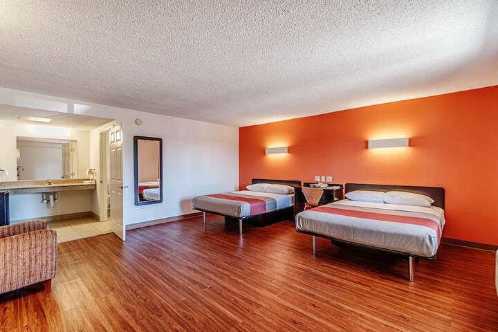 Room 31 of 34