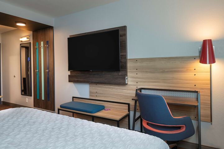 Room 11 of 46