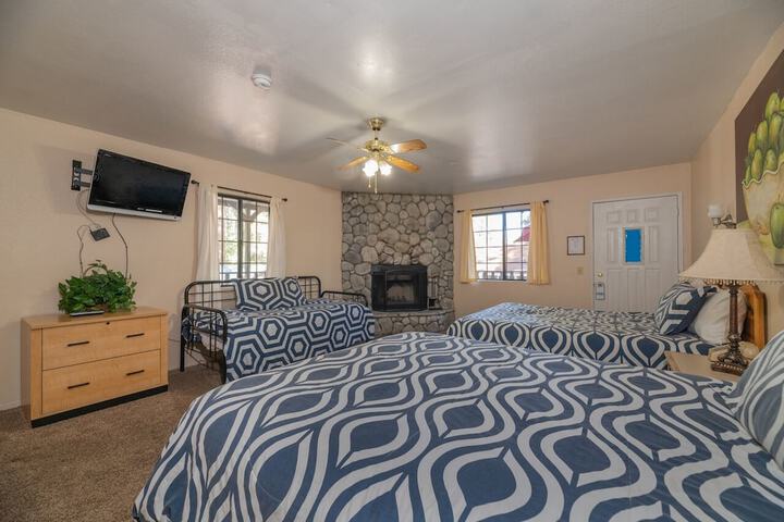 Room 11 of 143