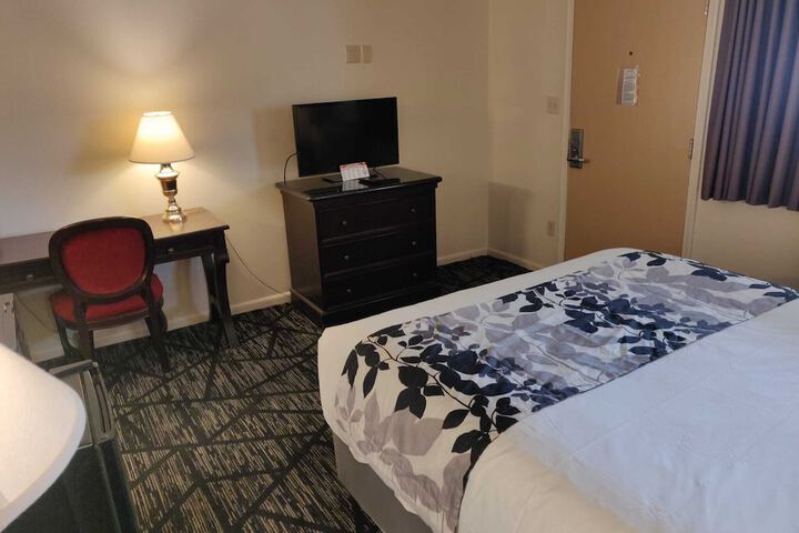 Room 16 of 31