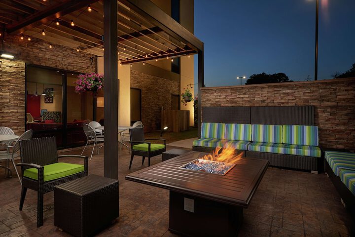 Terrace/Patio 32 of 34