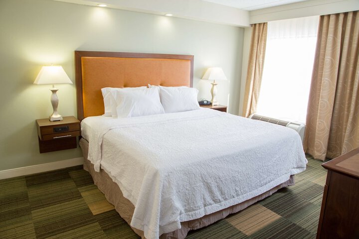 Room 10 of 40