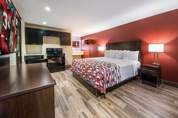 Room 10 of 26