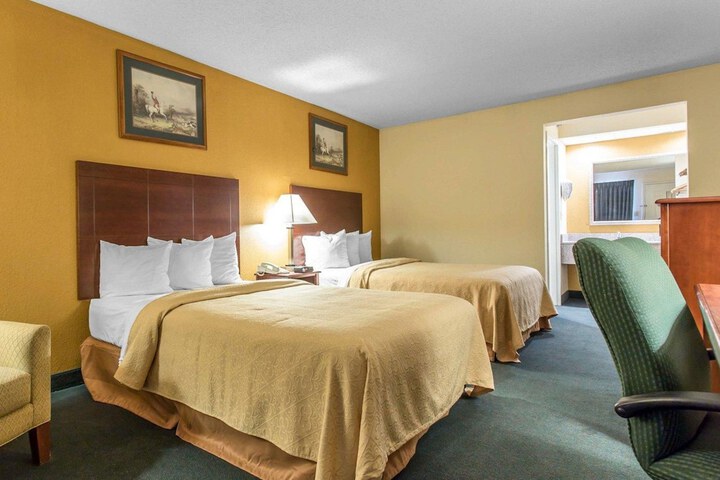 Room 10 of 35
