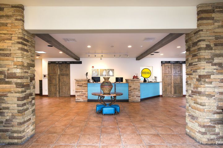 Hotel 8 of 93