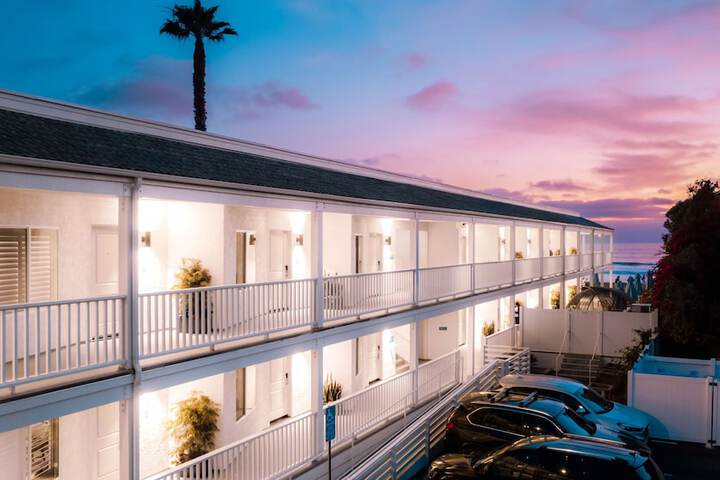 Del Mar Beach Hotel