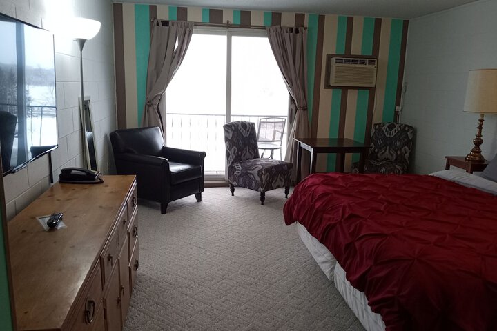 Northwoods Inn LLC