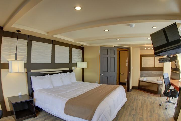 Room 18 of 25
