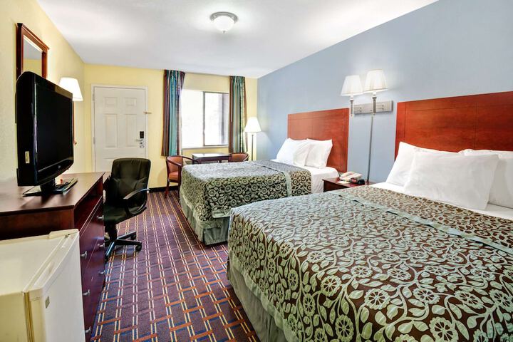 Room 7 of 17