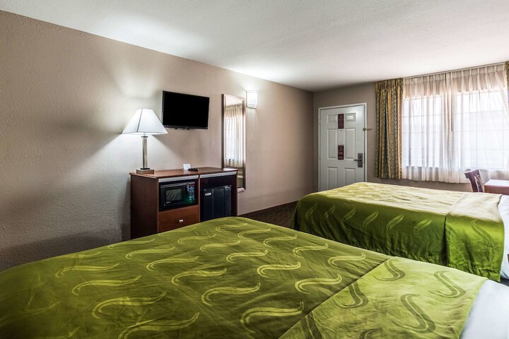 Room 29 of 38