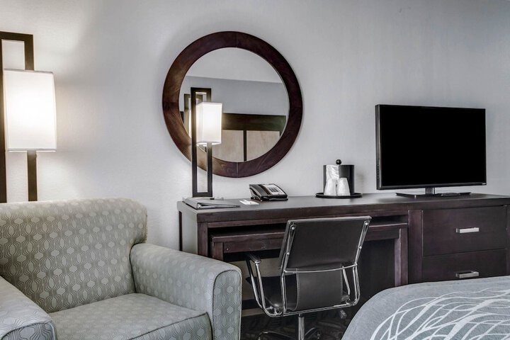Room 28 of 45