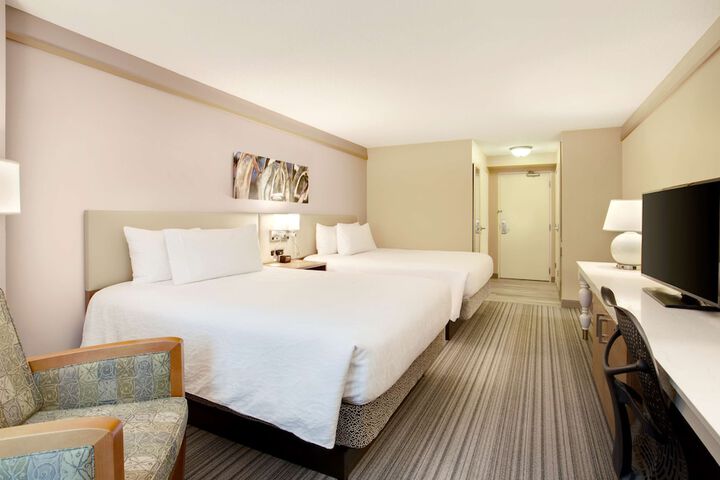 Room 32 of 79