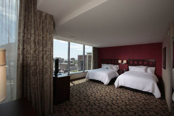 Room 28 of 46