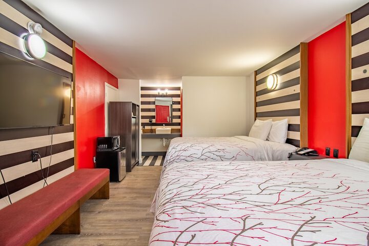 Room 27 of 27