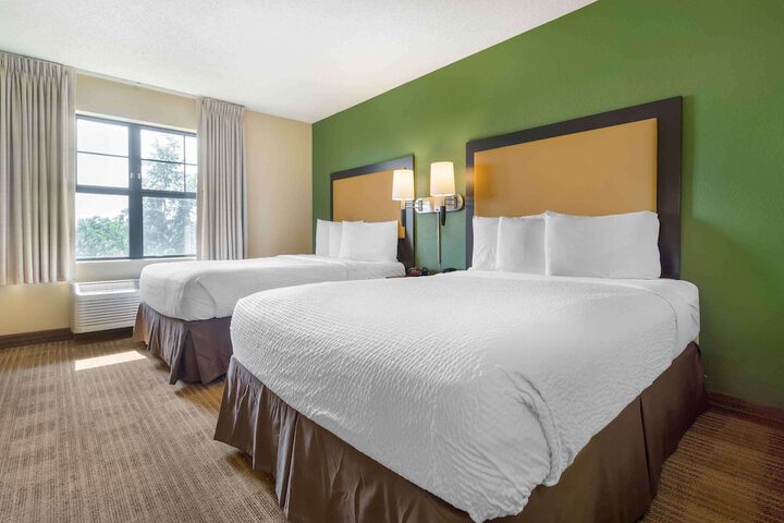 Room 20 of 34