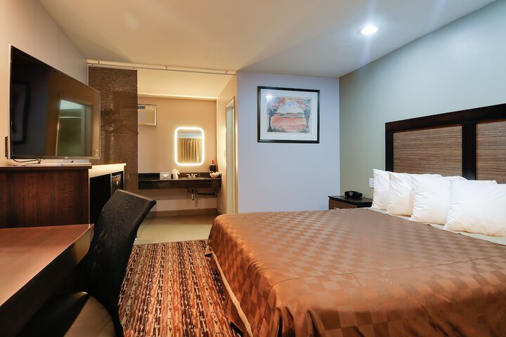Room 25 of 31