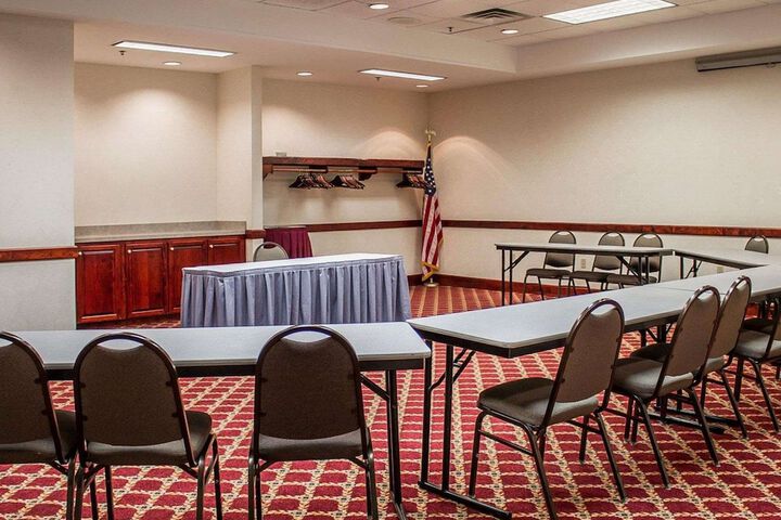 Quality Inn & Suites Bellville - Mansfield