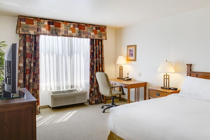 Room 8 of 30