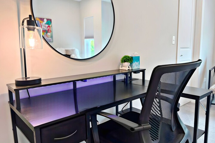 4BR Townhouse with Parking - WV rep 3