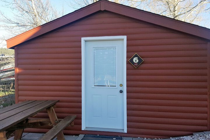 No Name City Luxury Cabins & RV
