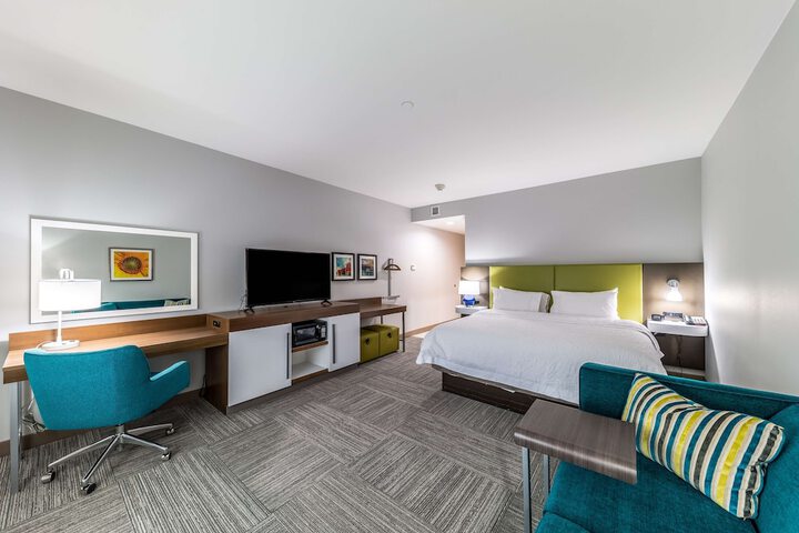Room 15 of 28