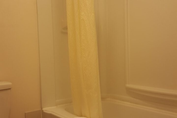 Room 17 of 36