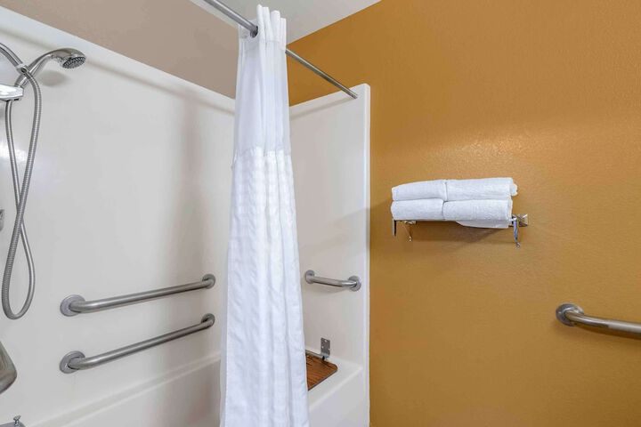 Room 35 of 40