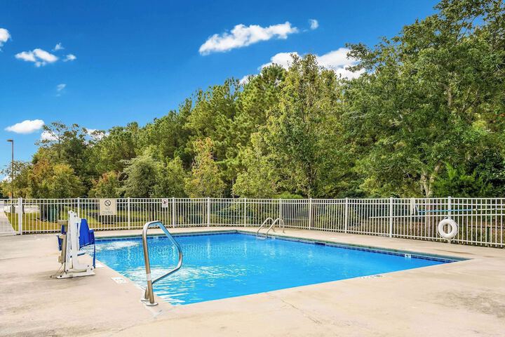 Pool 4 of 39