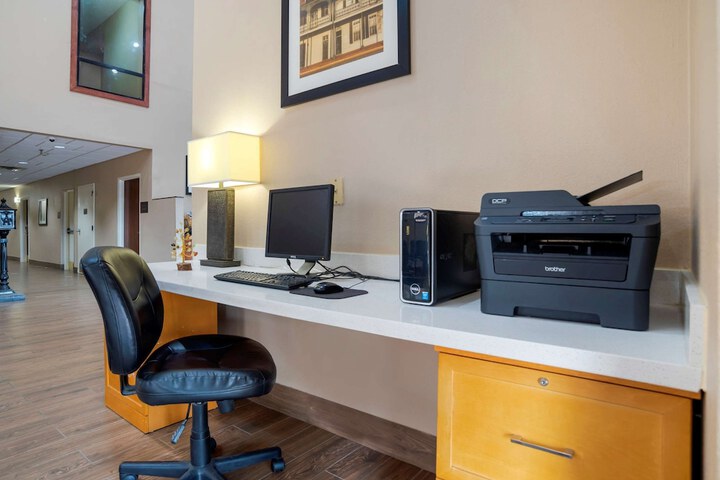 Business Center 58 of 58