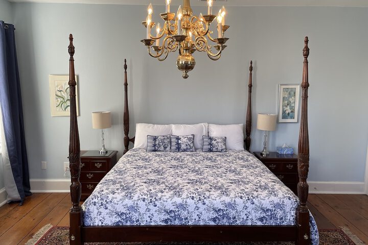 Room 125 of 170