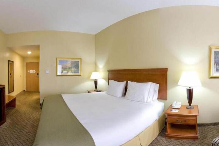 Room 20 of 38