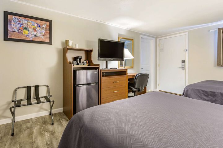 Room 15 of 50
