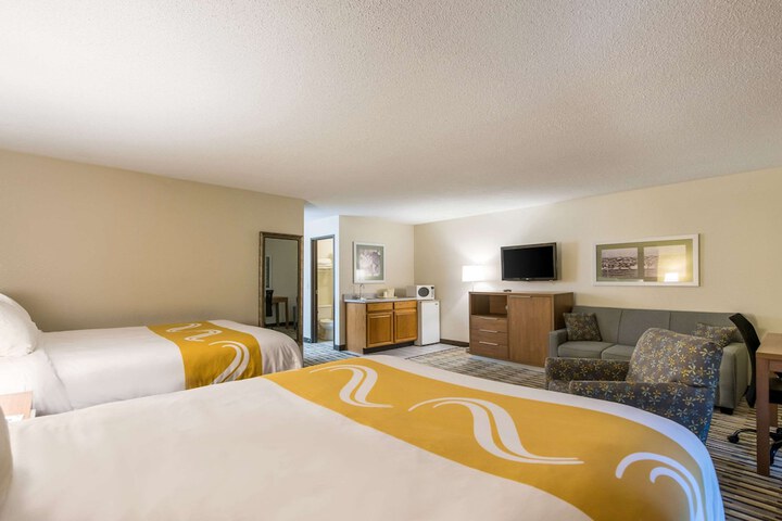 Room 12 of 36