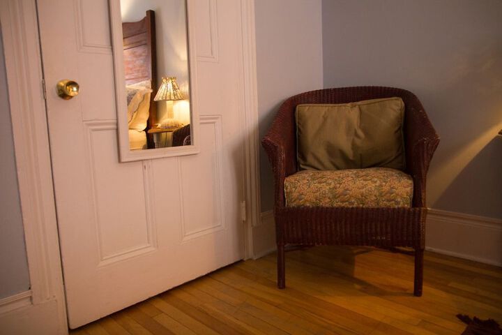 Room 11 of 24