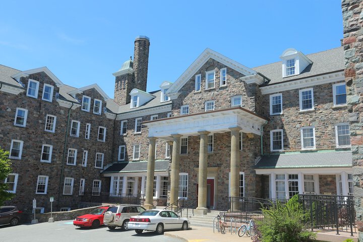 Hotel 4 of 69