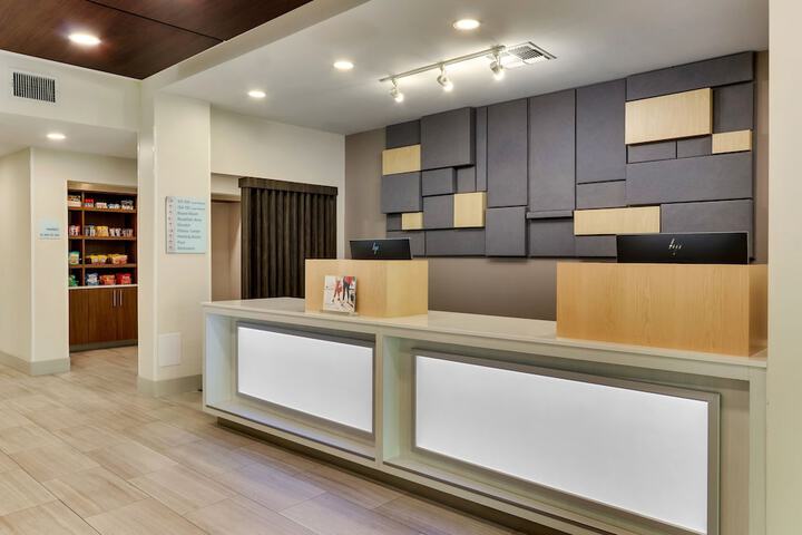 Holiday Inn Express & Suites Waxahachie by IHG