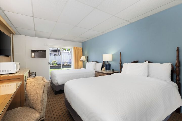 Boothbay Harbor Inn
